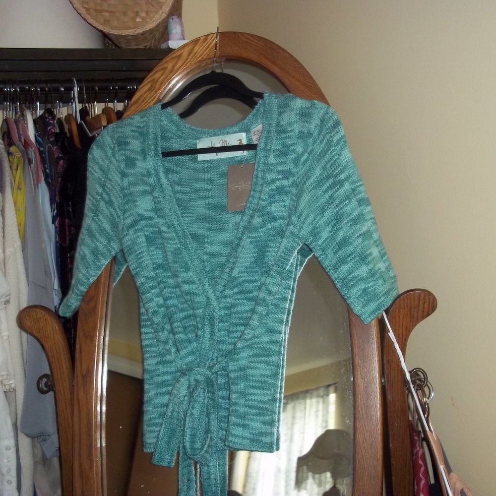 BEAUTIFUL SWEATER FROM ANTHROPOLOGIE,